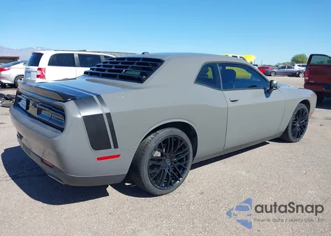 2017 Dodge Challenger Sxt z USA, uszkodzony, nr VIN 2C3CDZAG3HH651460